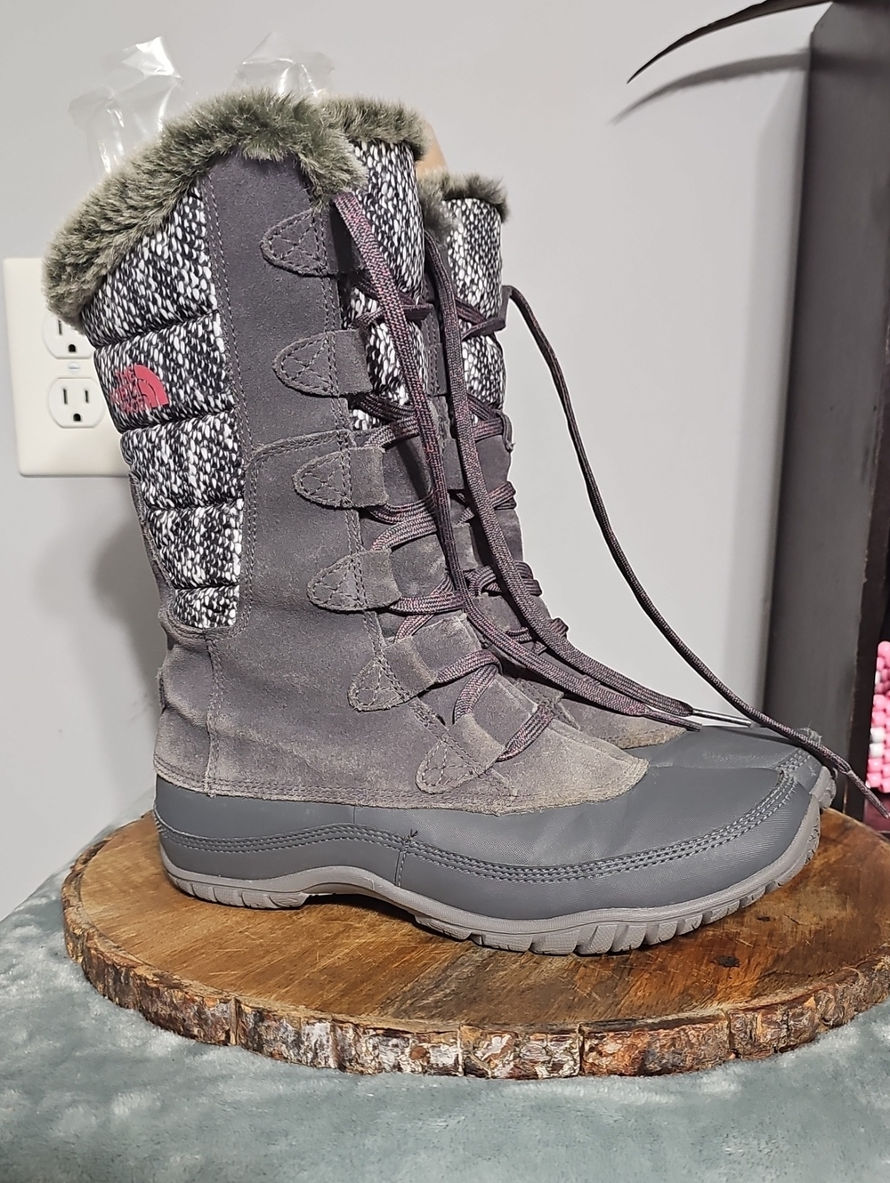 The North Face Women's Gray Faux-Fur Trim Winter Boot